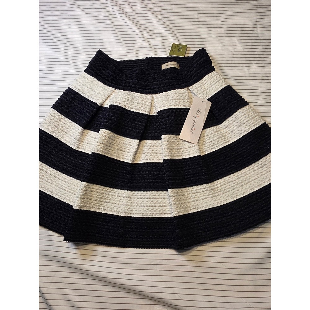 1089 Daily Special Navy Blu Wht Striped Textured Pleated Skater Skirt Size 14 JR